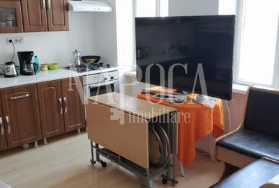 Apartament cu 4 camere semidecomandat în Central