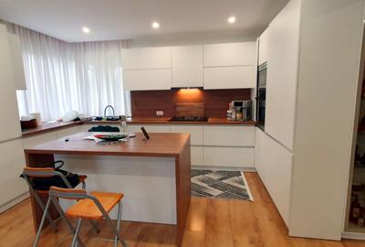 Casa de lux cu 400mp teren in V. Adanca, MOBILATA SI UTILATA 179500 EURO - 9