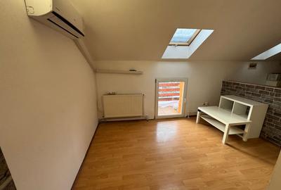 Apartament cu 2 camere semidecomandat în Andrei Mureșanu