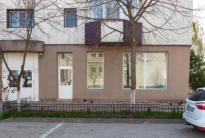 Cornetu, vizavi de Primarie 124mp - 1