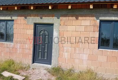 Teren intravilan 16.000 mp | Livadă mixtă | Front stradal 85 ml | Utilități comp - 8