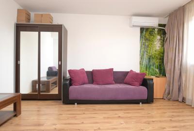 INCHIRIERE GARSONIERA  VITAN – RIN GRAND HOTEL - 1