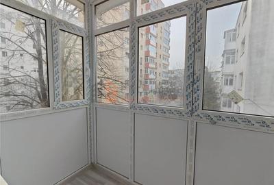Apartament 3 camere cf 1 semidecomandat zona Micro 3 - 5