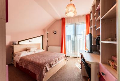 De vanzare stil de viata exclusivist in casa de lemn tip canadian - Primaverii - 14