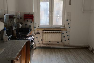 Apartament 3 camere, de vânzare, Gheorgheni, str. Rășinari, 67 mp, etj.1/4 - 8