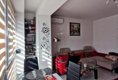 Apartament cu 3 camere, mobilat în Titan