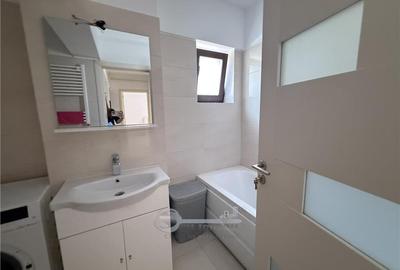 2 CAM BUCIUM INTABULAT PE IASI , GEAM LA BAIE, MOBILAT UTILAT - 11
