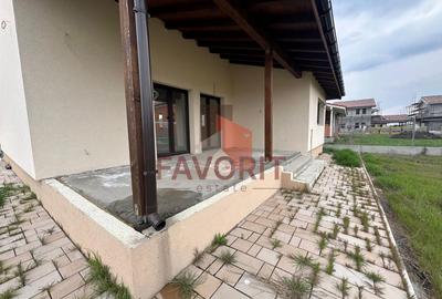 Casa individuala | Parter + Etaj | Asfalt | Toate utilitatile | - 14