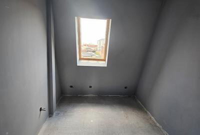 Vanzare casa Parter + 2Etaje - 6 camere - zona Antiaeriana - 9