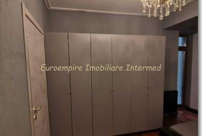 De vanzare apartament cu 3 camere, zona Faleza Nord - 3