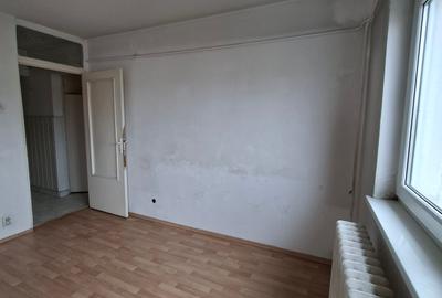 De vânzare 3 camere decomandat - 3