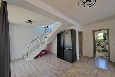 Casa P+M de vanzare Sabareni - 13