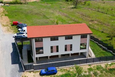 Duplex modern în zona Oașului, ideal pentru o familie, investiție - 1