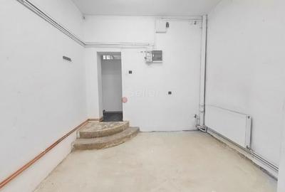 Spatiu comercial cu vizbilitate mare - 4