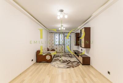 Apartament cu 3 camere decomandat în Tractorul