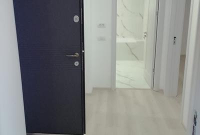 Apartament cu 2 camere decomandat în Casa de Cultură