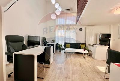Apartament cu 2 camere decomandat, mobilat în Central