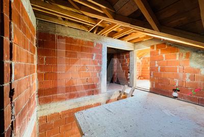 Casa unifamilială mare 5 cam, garaj, curte. Întabulată. Fughiu Oradea - 37