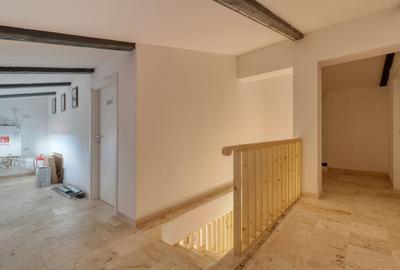 Vilă individuală- P+1+M | 19 camere | 400 mp utili/ 8 parcari - 18