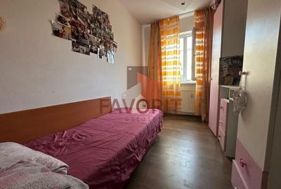 4 camere | etaj intermediar | centrala proprie | mobilat si utilat | boxa | - 6