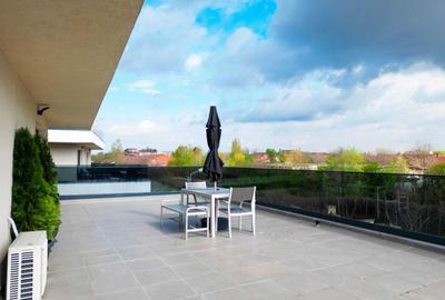 Apartament cu 2 camere semidecomandat, mobilat în 13 Septembrie