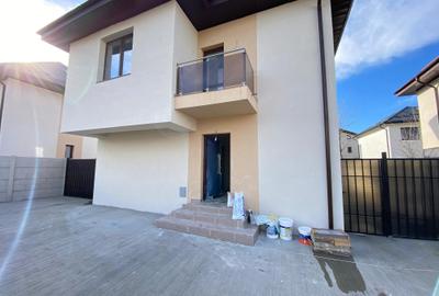 Casa individuala cu 4 camere si mansarda.Comision 0,direct dezvoltator - 1