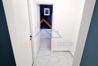 2 camere renovat complet Piata Resita - 1