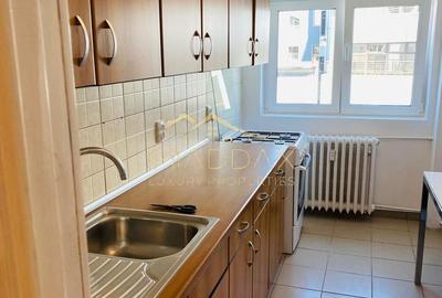 Apartament spațios cu 4 camere, vedere spectaculoasă către Palatul Parlamentului - 23