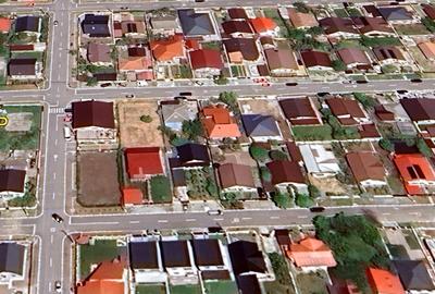 VALU TRAIAN - TEREN 460 MP CU FUNDATIE SI UTILITATI - 1