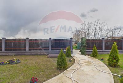 Casă / Vilă cu 5 camere de vânzare - 5