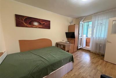 Garsonieră decomandată în Podu Roș