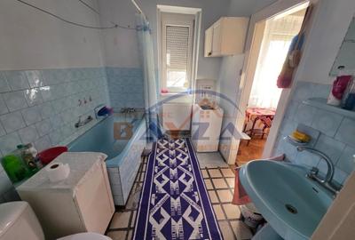 Apartament 3 camere, Centrul Vechi, Str. Teatrului, etaj 2/2, comision 0 - 15