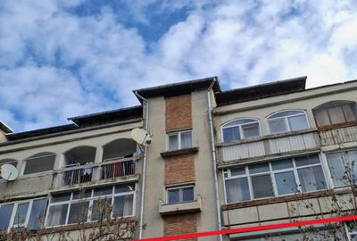 Apartament 4 camere,ultracentral, decomandat, mobilat si utilat,str Decebal - 1