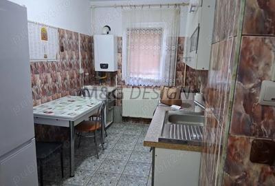 Apartament cu 3 camere decomandat în Lipovei