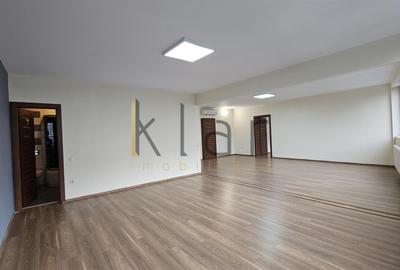 Birou, de 150.00 mp, în Central