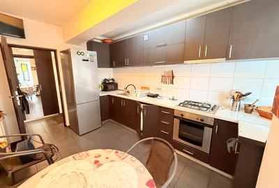 Apartament cu 2 camere partial mobilat/utilat. Loc parcare - 1