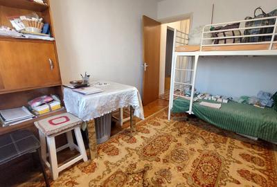 Apartament 4 camere – Bd. Chișinău, lângă Școala Gimnazială nr 4 - 14