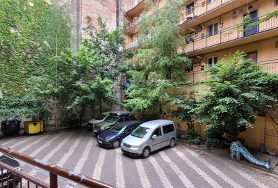 De vânzare apartament cu 2 camere, pe strada Horea - 10