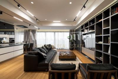 Penthouse cu 4 camere decomandat, mobilat în Primăverii