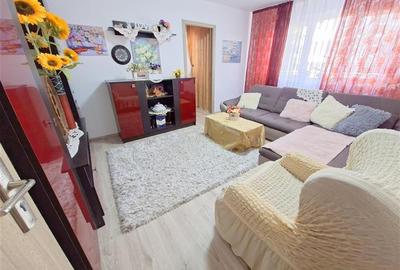 Apartament 3 camere nedecomandat, zona Narcisa - 1