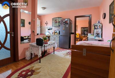 Apartament cu 2 camere decomandat în Mărăței