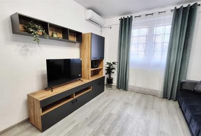 Apartament cu 2 camere semidecomandat în P-ța Victoriei