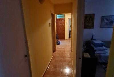 AP. 3 CAM. DEC., CENTRALA PROPRIE, BLOC '84 - 10