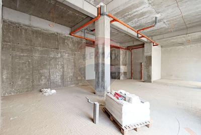 Vanzare Spatiu Comercial Parter + Curte 30mp | Randament 8.1% Garantat - 8