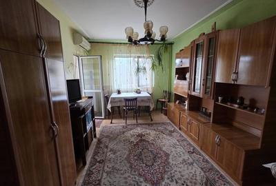 Apartament cu 2 camere decomandat în Dacia