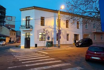 Casă individuală cu 6 camere în Unirii