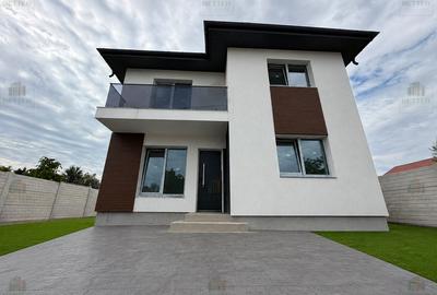 Casă cu 4 camere în Berceni