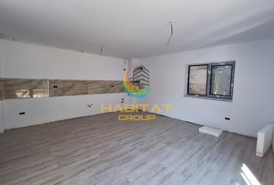 Apartament cu 3 camere semidecomandat în Berceni