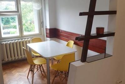 Apartament cu 4 camere semidecomandat, mobilat în Zorilor
