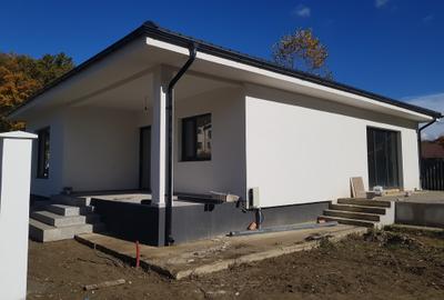 Vanzare casa la padure, an 2025, Bascov, Uiasca, 132.000 euro +TVA - 3